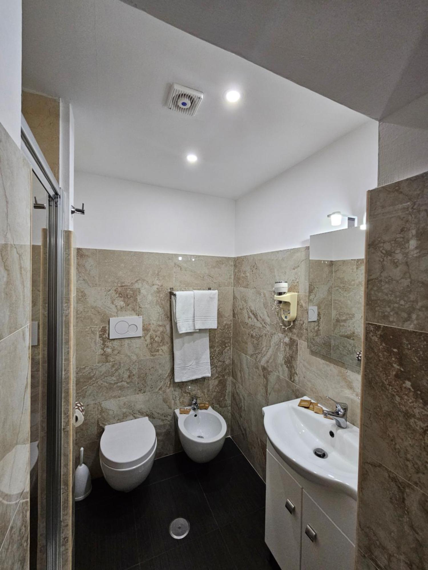 Guest House Galaxy Rome Exterior photo